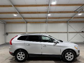 Damaged car Volvo Xc-60 2.4D5 158kW Automaat AWD Momentum 2011/12