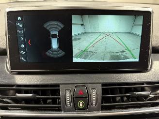 BMW 2-serie 220i 141kW 7-Persoons   Automaat High Executive picture 31