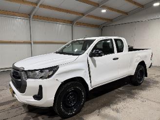 Toyota Hilux 2.4D-4D 110kW 4WD Cool Comfort picture 9