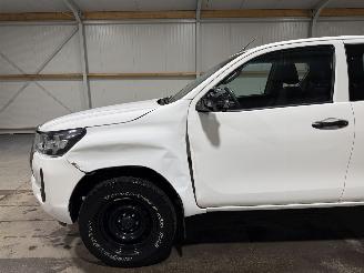 Toyota Hilux 2.4D-4D 110kW 4WD Cool Comfort picture 13