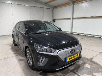 Hyundai Ioniq 38kWh 100kW Automaat Premium EV picture 3