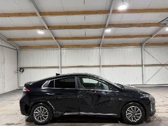 Coche accidentado Hyundai Ioniq 38kWh 100kW Automaat Premium EV 2020/12