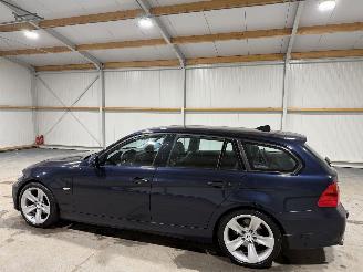 BMW 3-serie 325i 160kW Automaat High Executive picture 11