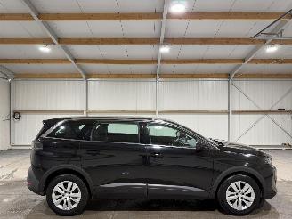 Vaurioauto  passenger cars Peugeot 5008 1.2PT 96kW Active Pack Business 7Persoons 2022/1