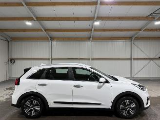 Auto incidentate Kia Niro 1.6GDI Hybrid 77kW Automaat DynamicLine 2021/4