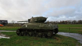 skadebil vrachtwagen Kenworth  Sherman tank 1944 not for sale 1944/3