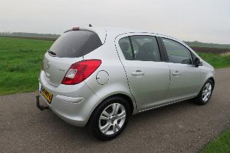 Schadeauto Opel Corsa 1.3 CDTI 95pk Eco Flex 5 drs Cosmo 2010 Airco 2010/8
