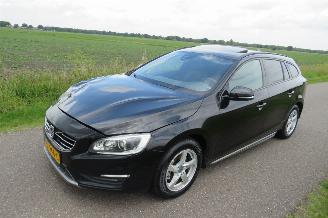 Volvo V-60 2.0 D 120 pk  Pular+ Dynamic  Euro 6 schuifdak Leer  Camera Navigatie  2017 picture 10