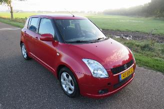 Schadeauto Suzuki Swift 1.5 102pk Exclusief 128.000km  van oma Geweest  Airco 2005/11