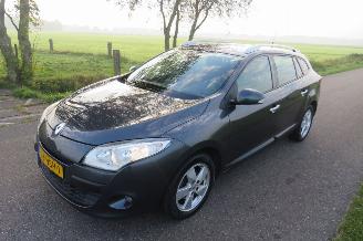 krockskadad bil auto Renault Mégane 1.4 TCe  155.000km nap  [ topstaat Dynamque 155.000km  vol optie 2010/11