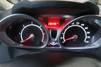 Ford Fiesta 1.6 TDCI  98.000km!!!!!! Nap [ Nergens te koop  96.000km  nap 2011 Airco 5drs titainum picture 2
