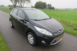 Ford Fiesta 1.6 TDCI  98.000km!!!!!! Nap [ Nergens te koop  96.000km  nap 2011 Airco 5drs titainum picture 16