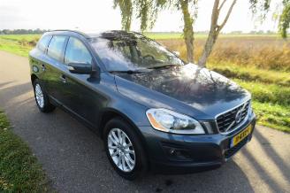 damaged passenger cars Volvo Xc-60 3.0 T6  286pk Aut  4x4 Summum  176.000km nap  vol optie 2009/6