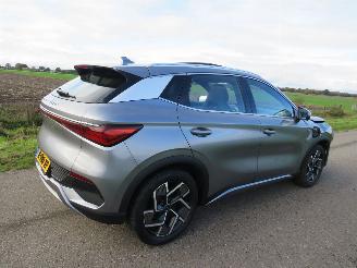 uszkodzony samochody osobowe BYD Atto 3 Design 60 Suv  12-2022  Elektrisch Suv Leer camera [ auto loopt en rijd 2022/12