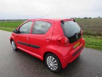 Vaurioauto  passenger cars Toyota Aygo 1.0 12v + 5drs Airco 2008-11 2008/11