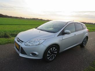 Ford Focus 1.0 101 pk Eco Boost  5drs Navigatie Airco  2013 picture 6