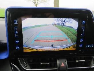 Toyota CH-R 1.8 Automaat  Hybride /Benzine Elektriciteit Bi Tone  Euro 6  2017 Topstaat picture 3