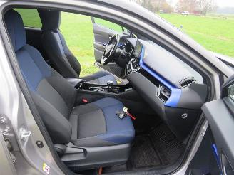 Toyota CH-R 1.8 Automaat  Hybride /Benzine Elektriciteit Bi Tone  Euro 6  2017 Topstaat picture 24
