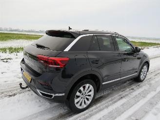 krockskadad bil auto Volkswagen T-Roc 1.5 TSi Sport 150pk 2018 Parkeerschade [ Camera Navigatie Clima stoel stuur verwarring 2018/10