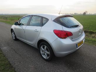 skadebil auto Opel Astra 1.4  156.000km nap Airco  5drs Airco 2010 2010/4