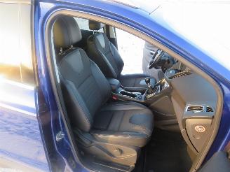 Ford Kuga 1.5 150pk Titanium Style pack 128.000km nap Navigatie Leer Camera clima  2016 picture 7