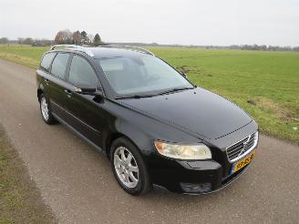Unfallwagen Volvo V-50 1.8 Edition 125pk airco stoelverwarming  topstaat 2007/9