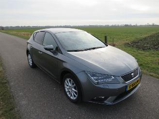 Auto incidentate Seat Leon 14 TSi  122pk Style navigatie Airco stoelverwarming  topstaat 2013 2013/3