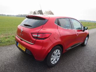 Coche accidentado Renault Clio Renault Clio 0.9 TCe 90pk Limited Airco Navigatie  2017 2017/5