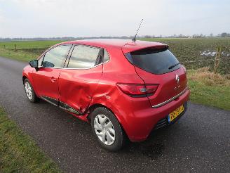 Renault Clio Renault Clio 0.9 TCe 90pk Limited Airco Navigatie  2017 picture 10