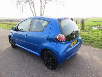 krockskadad bil auto Toyota Aygo 1.0 12v 5Drs 135.000km  NAP Airco Dynamic Blue 2010 [ eerste eigenaar 2010/4
