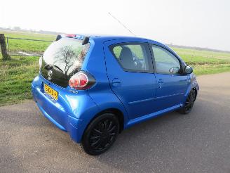krockskadad bil auto Toyota Aygo 1.0 12v 5Drs 135.000km  NAP Airco Dynamic Blue 2010 [ eerste eigenaar 2010/4