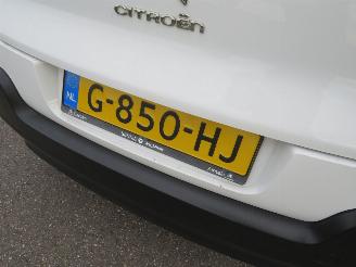 Citroën C3 1.2 Pure Tech 83pk 5drs Airco 2019  Navigatie picture 7