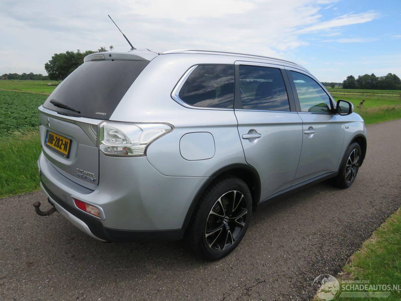 Mitsubishi Outlander 2.0 121PK PHEV 4X4 PLUG IN HYBRIDE EXECUTIVE X LINE EDITION 2015 CAMERA