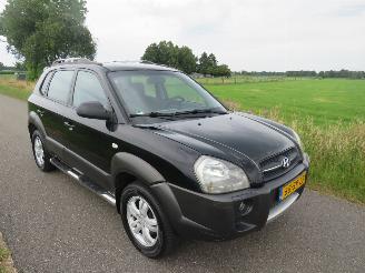 Hyundai Tucson 2.0 i  Active 165.000km nap Suv Airco Nieuwe Apk picture 13