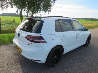 Voiture accidenté Volkswagen Golf 14 TSi ACT 140pk Higline 164.000km  5drs  Schuifdak Sport Stoelverwarming  topstaat 2013/11