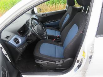 Hyundai I-10 1.0 I  Motion 2014 [ Nieuwe Model 5drs Airco Stoelverwarming picture 11