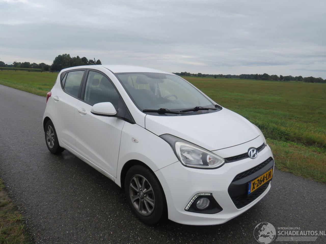 Hyundai I-10 1.0 I  Motion 2014 [ Nieuwe Model 5drs Airco Stoelverwarming