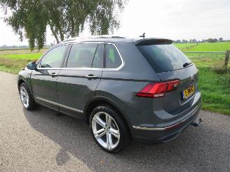 damaged passenger cars Volkswagen Tiguan 2.0 TDi 150pk  Automaat  117.000km Nap Life Business 2021  Topstaat 2021/9