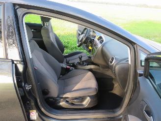 Seat Leon 1.2 TSi  105pk  Bisinesline Highline  2010 topstaat   5drsEuro 6 picture 7