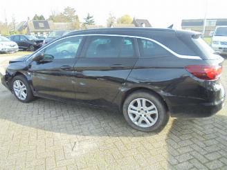 uszkodzony samochody osobowe Opel Astra Astra Sports Tourer 1.0 Business+ 2018/1