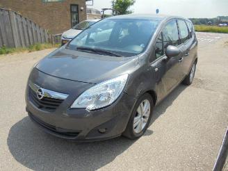 damaged passenger cars Opel Meriva 1.4 2011/4