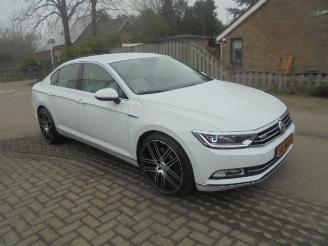 Volkswagen Passat .2.0 BiTDI 4Motion Highline automaat picture 2