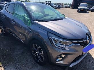 Renault Captur  picture 2