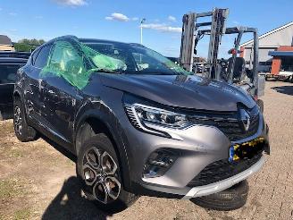 Renault Captur  picture 13