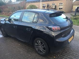 Peugeot 208 208 1.2 PureTech Active Pack picture 5