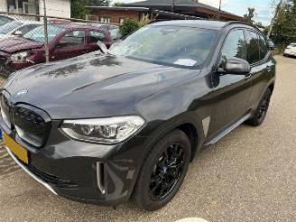 krockskadad bil caravan BMW iX3  2021/6