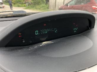 Toyota Yaris 1.0 VVTI picture 13