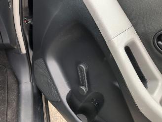 Toyota Yaris 1.0 VVTI picture 11