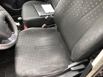 Toyota Yaris 1.0 VVTI picture 12