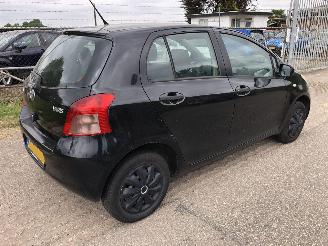 Toyota Yaris 1.0 VVTI picture 6